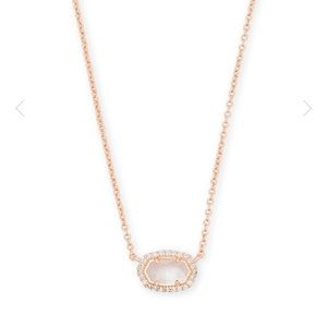 Kendra Scott necklace
